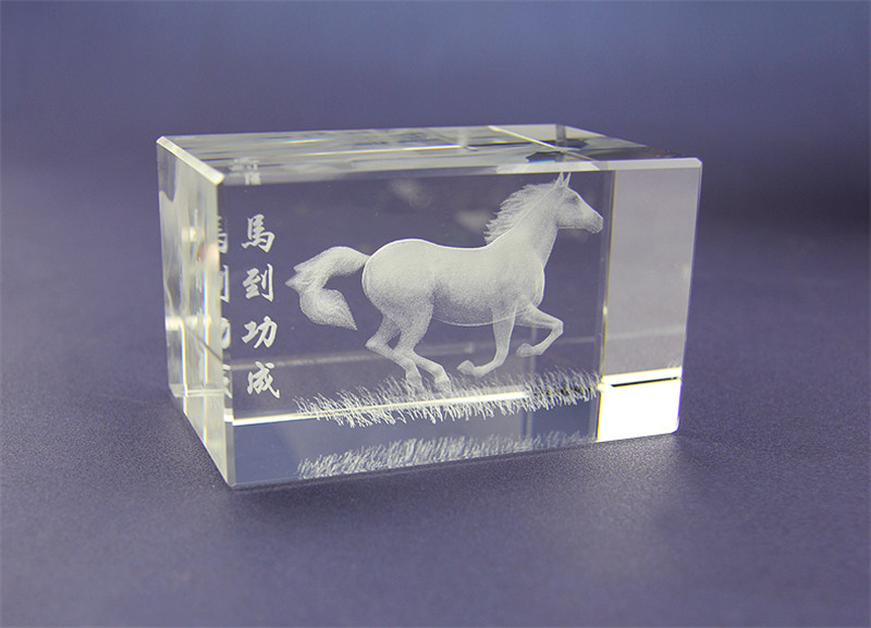 Green laser diode for bubblegram, vitrography or sub-surface laser engraving