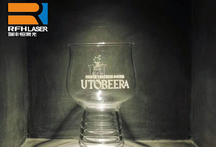 wine glass with 532nm green laser engraved logo