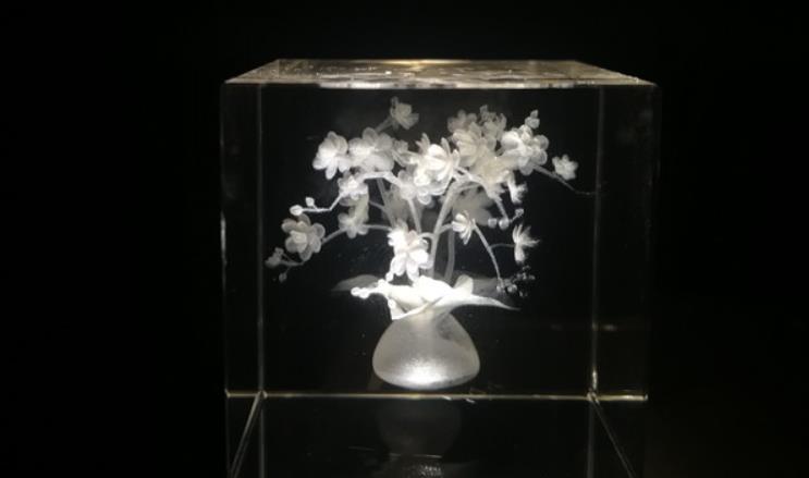 RFH UV Solid State Laser source for crystal inner engraving