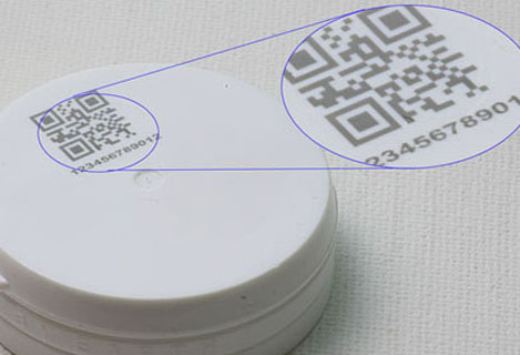 Ultra-stable Nanosecond Laser Marking QR code on plaste cap